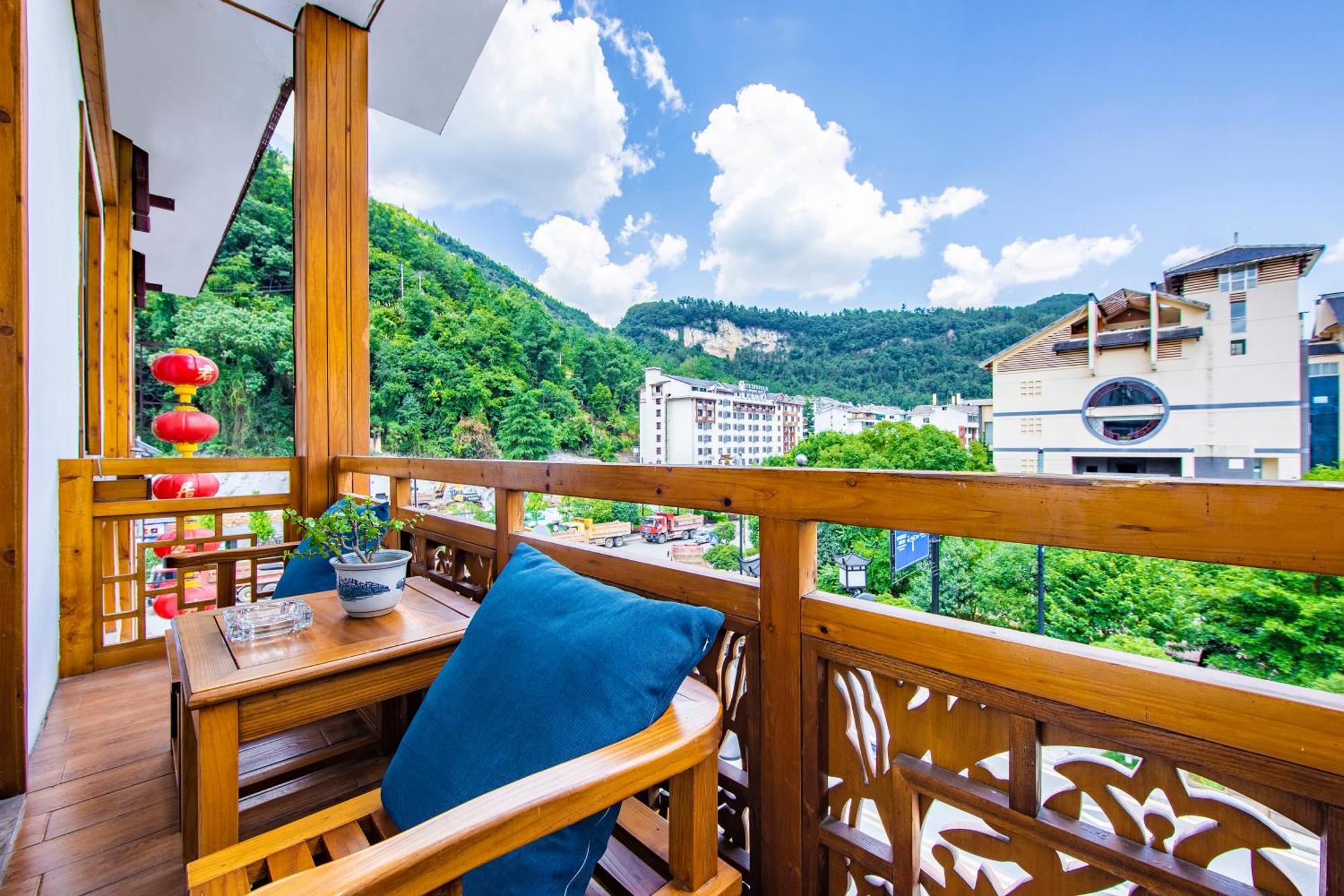 Guihua Road 106Th Hostel Жангжиаже Екстериор снимка