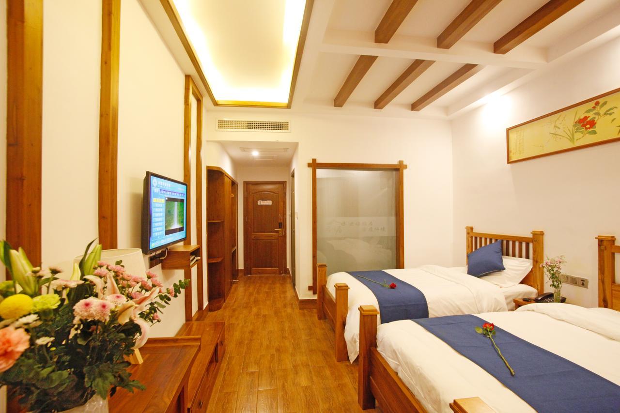 Guihua Road 106Th Hostel Жангжиаже Екстериор снимка